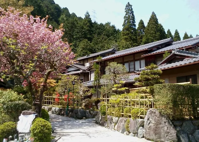Minshuku Kochihira